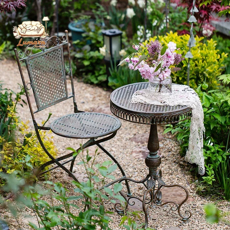 Outdoor Furniture Vintage - ヨーロッパ風ヴィンテージアイアンガーデンテーブル、折りたたみ式コーヒーチェア、屋外テラス装飾用、アンティーク調デザイン、耐久性のあるガーデン家具